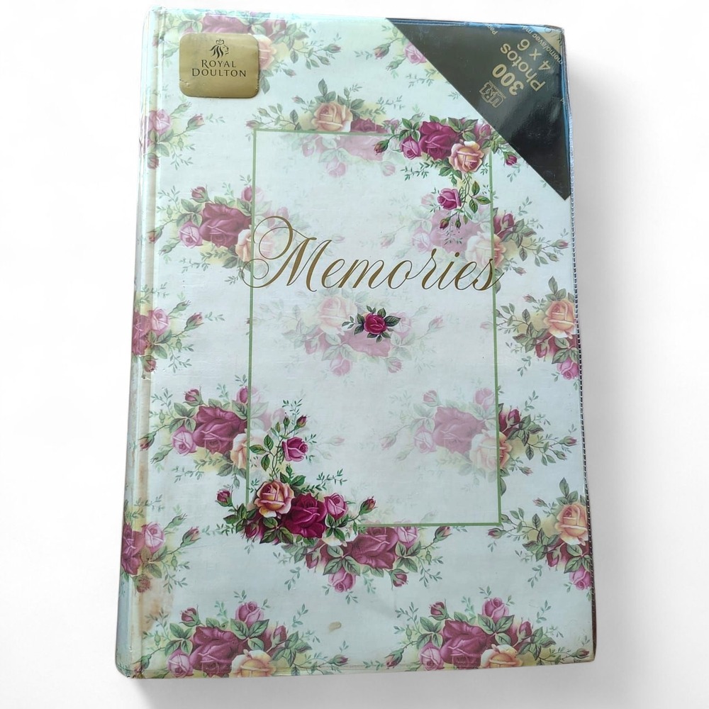 Royal Albert Old Country Roses Photo Album 300 Photo 4x6 Slip in Memories Floral